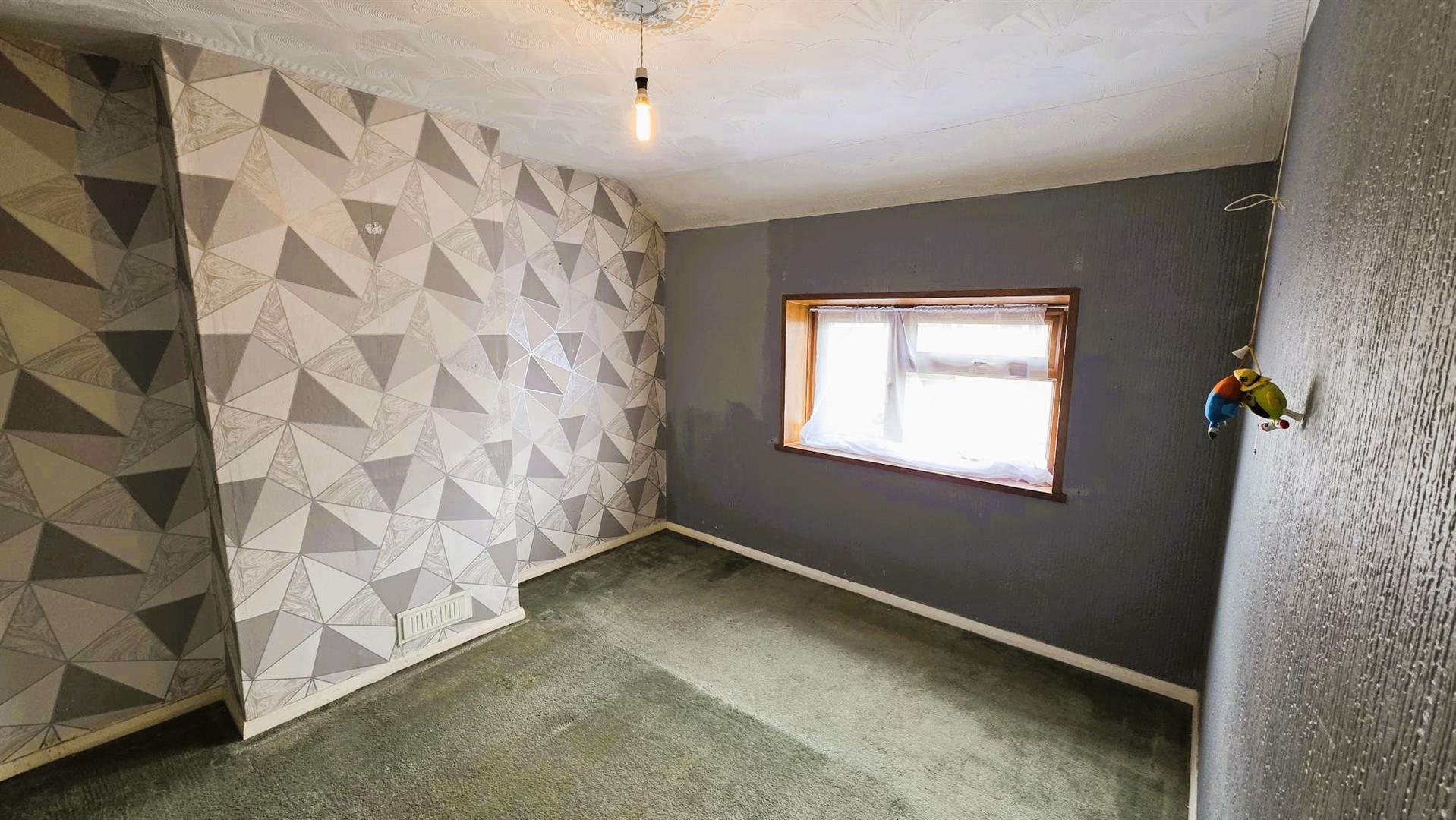 Bond Avenue, Llanelli, SA15 1RG